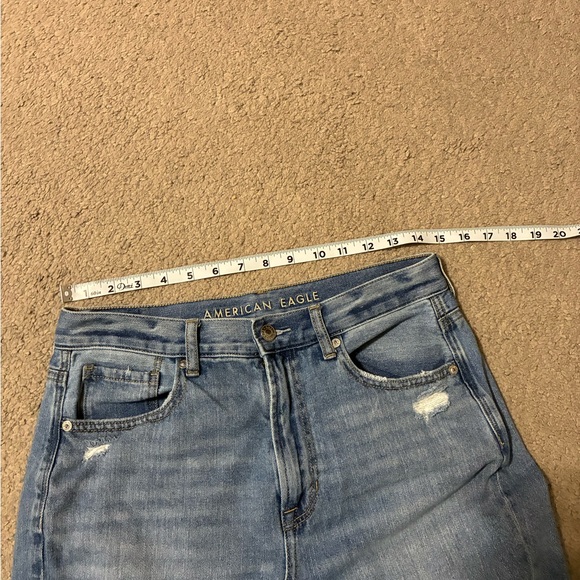 American Eagle Blue Distressed Mom Jean Women’s Size 6 Regular - Picture 9 of 11